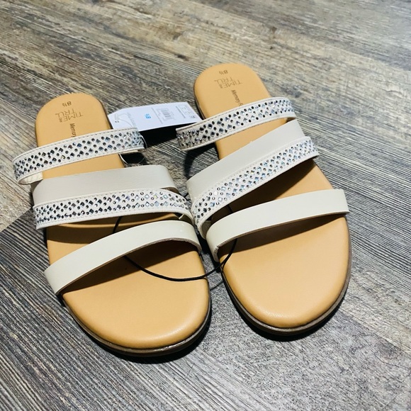 Time and Tru sandals - Picture 7 of 7